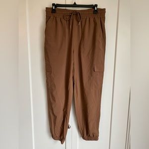Old Navy stretchtech brown cargo-joggers medium